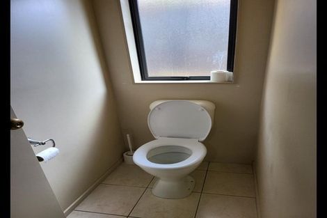 Photo of property in 30 Zefiro Drive, Massey, Auckland, 0614