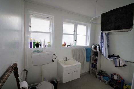 Photo of property in 15 Maire Street, Gonville, Whanganui, 4501