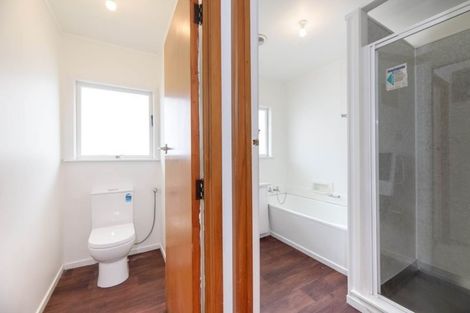 Photo of property in 2/120 Titirangi Road, New Lynn, Auckland, 0600