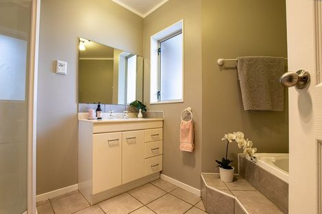 Photo of property in 3783 Cambridge Road, Leamington, Cambridge, 3495