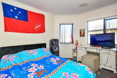 Photo of property in 71a Robert Skelton Place, Clendon Park, Auckland, 2103