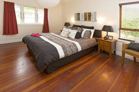 Photo of property in 1/10 Hyde Road, Rothesay Bay, Auckland, 0630