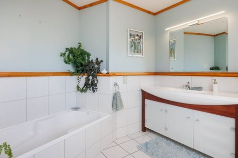 Photo of property in 164 Kimbolton Road, Feilding, 4702