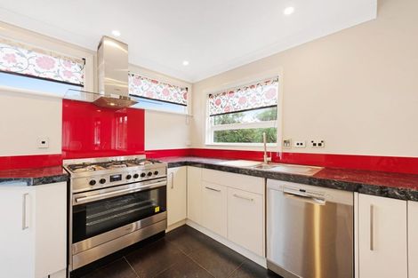 Photo of property in 55 Hungerford Road, Houghton Bay, Wellington, 6023