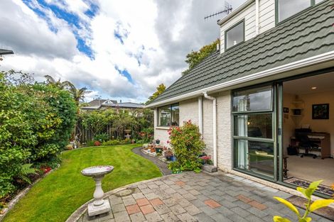 Photo of property in 87 Pahiatua Street, Hokowhitu, Palmerston North, 4410