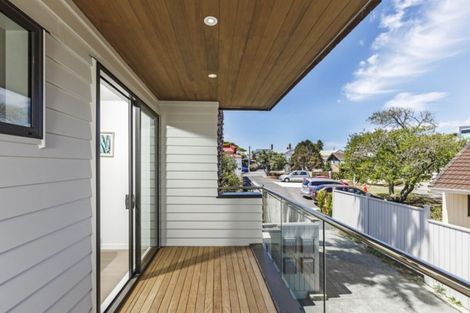 Photo of property in 67e Lake Road, Devonport, Auckland, 0624