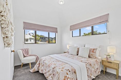 Photo of property in 72 Beacon Hill Road, Strathmore Park, Wellington, 6022