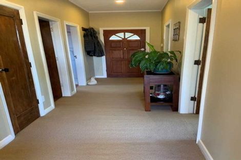 Photo of property in 2/10 Neil Avenue, Te Atatu Peninsula, Auckland, 0610