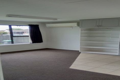 Photo of property in 33 Bournemouth Crescent, Aranui, Christchurch, 8061