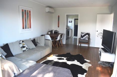 Photo of property in 1/19 Alma Street, Te Atatu South, Auckland, 0610