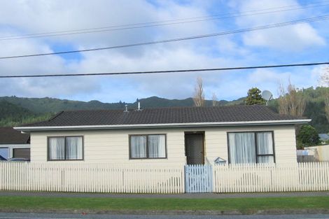 Photo of property in 2/410 George Street, Stokes Valley, Lower Hutt, 5019