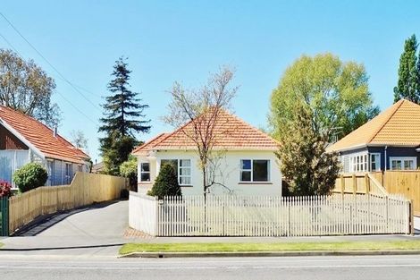 Photo of property in 60 Wilsons Road, Saint Martins, Christchurch, 8022