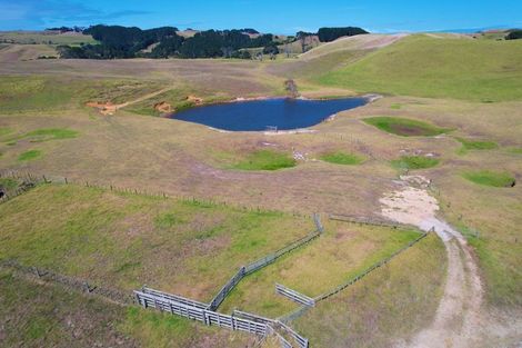 Photo of property in 2 Te Maire Road, Hunterville, 4730