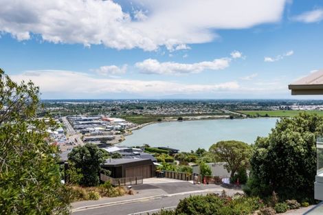 Photo of property in 318 Cannon Hill Crescent, Mount Pleasant, Christchurch, 8081