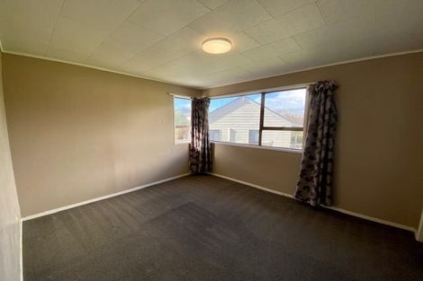 Photo of property in 15 Cottam Grove, Northcross, Auckland, 0632