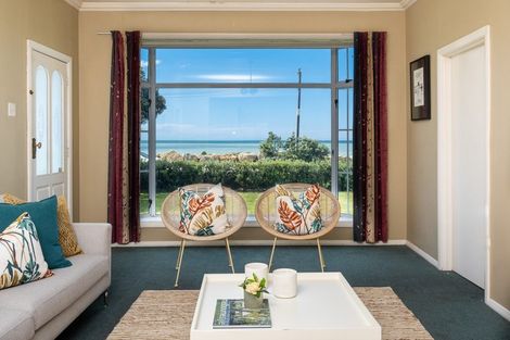 Photo of property in 6 Clifton Road, Haumoana, 4102