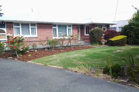 Photo of property in 23 Middlepark Road, Sockburn, Christchurch, 8042