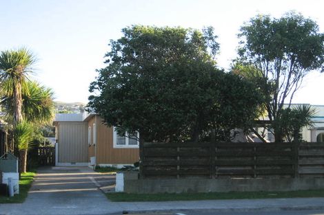 Photo of property in 70 Main Road, Titahi Bay, Porirua, 5022