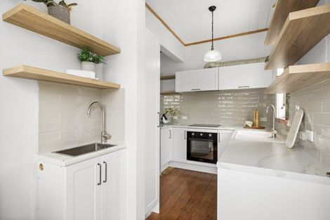 Photo of property in 1 Tapuaeotu Way, Welcome Bay, Tauranga, 3112