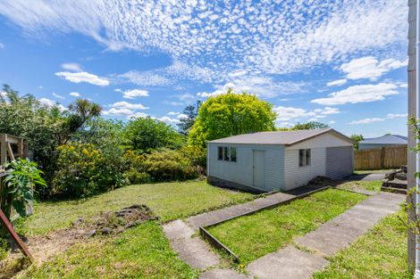 Photo of property in 17 Adam Sunde Place, Glen Eden, Auckland, 0602