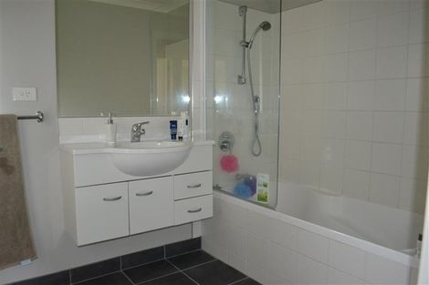 Photo of property in 12 Newbury Place, Schnapper Rock, Auckland, 0632