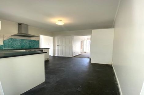 Photo of property in 4 Queen Mary Avenue, New Lynn, Auckland, 0600