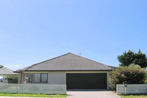 Photo of property in 43 Wairakei Avenue, Papamoa Beach, Papamoa, 3118