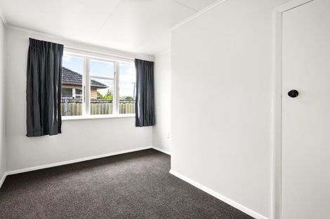 Photo of property in 30 Yeats Crescent, Fairfield, Hamilton, 3214