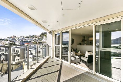 Photo of property in 7d/5 Kent Terrace, Mount Victoria, Wellington, 6011