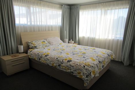 Photo of property in 6 Desert Gold Lane, Wallaceville, Upper Hutt, 5018