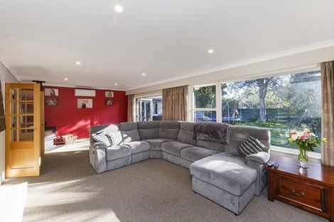 Photo of property in 38 Wikiriwhi Crescent, Awapuni, Palmerston North, 4412