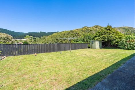 Photo of property in 104 Tilley Road, Paekakariki, 5034