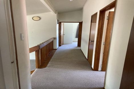 Photo of property in 102 Kemp Road, Massey, Auckland, 0614