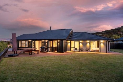 Photo of property in 5 Tahi Street, Albert Town, Wanaka, 9305