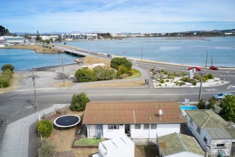 Photo of property in 16 Meeanee Quay, Westshore, Napier, 4110