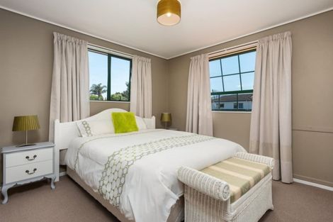 Photo of property in 1 Saunders Place, Te Puke, 3119