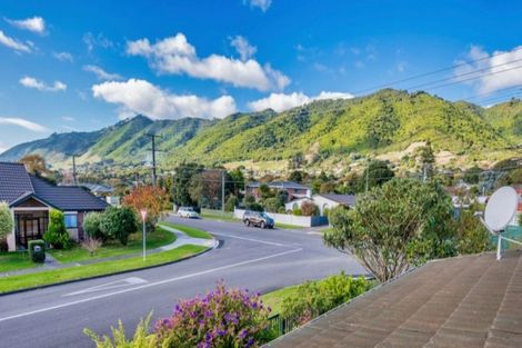 Photo of property in 2a Sylvan Avenue, Waikanae, 5036