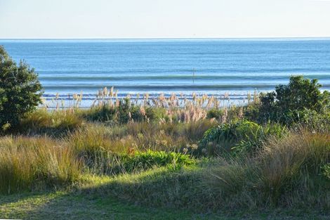 Photo of property in 9 Moana Drive, Mahia, 4198