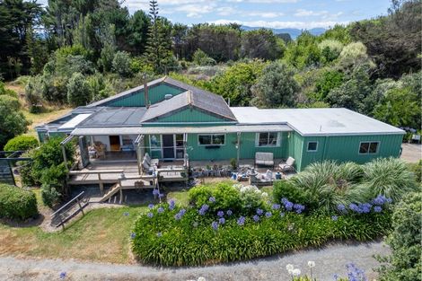 Photo of property in 69 Sims Road, Te Horo Beach, Otaki, 5581