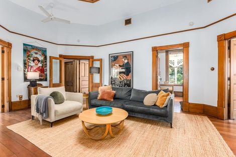 Photo of property in 25 Garden Road, Northland, Wellington, 6012