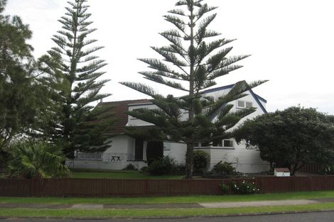 Photo of property in 9 Reelick Avenue, Pakuranga Heights, Auckland, 2010