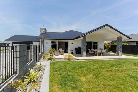 Photo of property in 4 Augusta Grove, Waiwhakaiho, New Plymouth, 4312