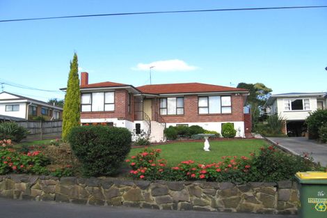 Photo of property in 48 Howard Road, Northcote, Auckland, 0627