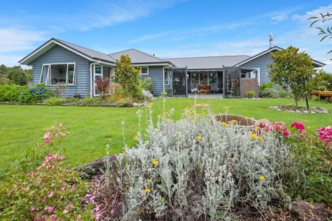 Photo of property in 26 Lacebark Drive, Kinloch, Taupo, 3377