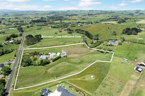 Photo of property in 42 Codlin Road, Waiuku, 2683