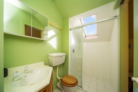 Photo of property in 48 Karina Road, Merrilands, New Plymouth, 4312