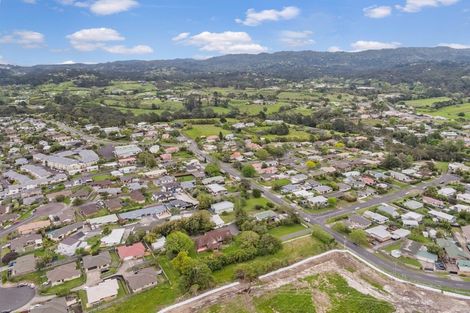 Photo of property in 305-311 Glengarry Road, Glen Eden, Auckland, 0602