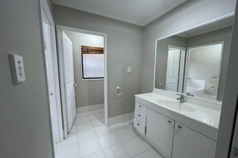 Photo of property in 4 Courtvale Place, Flat Bush, Auckland, 2019