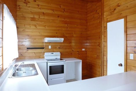 Photo of property in 8 Chardon Place, Henderson, Auckland, 0612