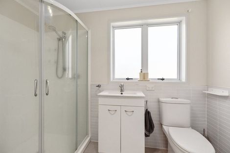 Photo of property in 8 Henderson Crescent, Parkvale, Tauranga, 3112